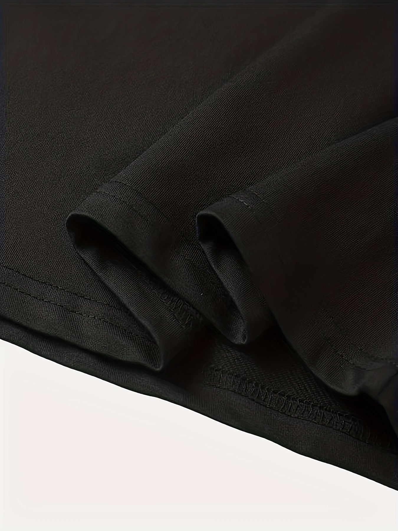 Leblanc™ | T-shirt élégant à col rond avec imprimé graphique